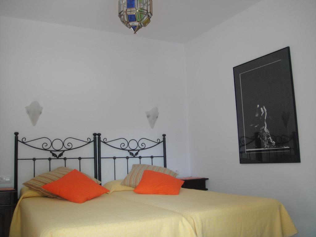 Casa La Felicidad Hotel Chiclana de la Frontera Ruang foto