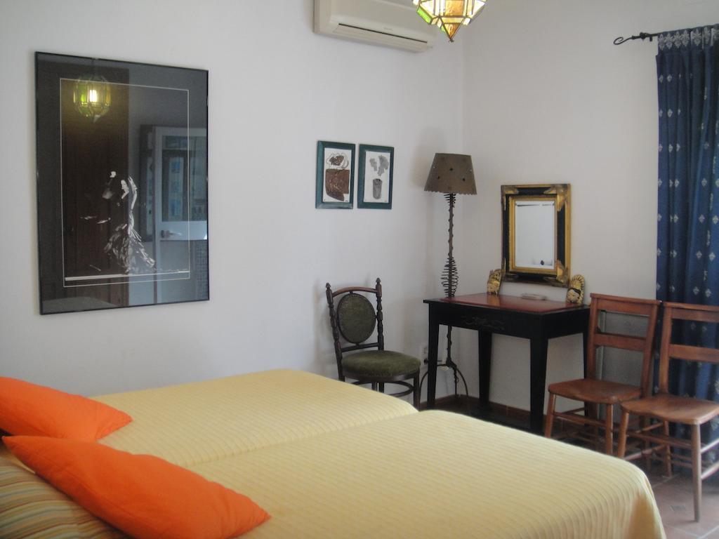 Casa La Felicidad Hotel Chiclana de la Frontera Ruang foto